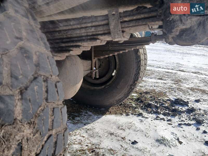 Самосвал ГАЗ 3307 1992 в Голованевске