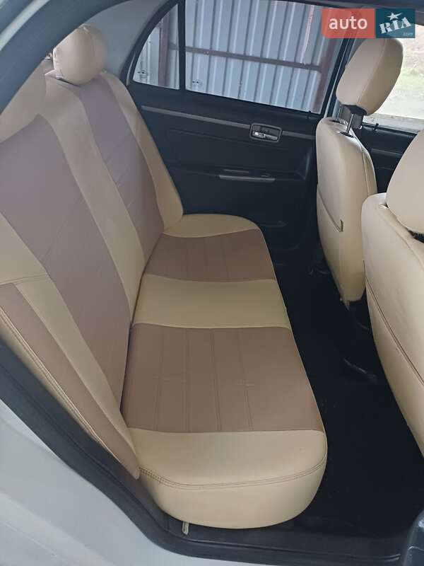 Седан Geely CK-2 2013 в Тетієві