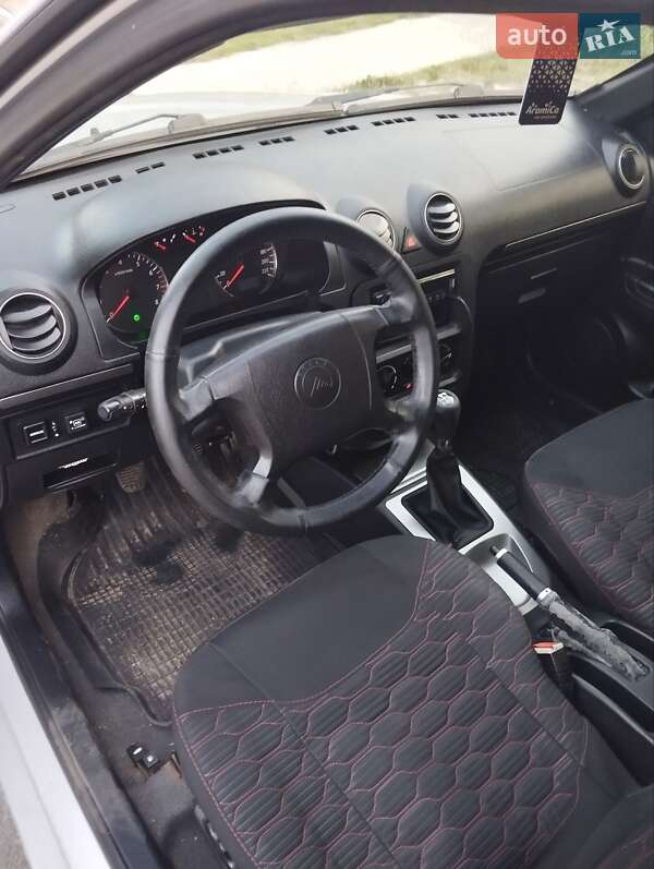 Седан Geely CK-2 2011 в Днепре