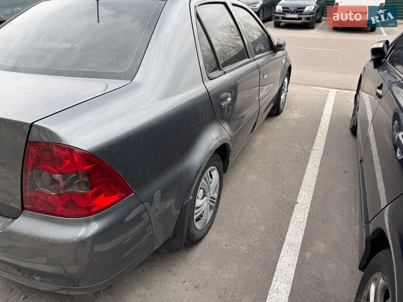 Седан Geely CK-2 2011 в Вишневому фото 3 Седан Geely CK-2 2011 в Вишневому