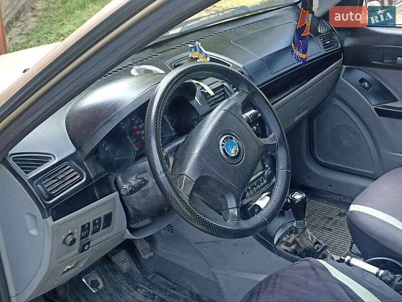 Седан Geely CK 2008 в Ромнах