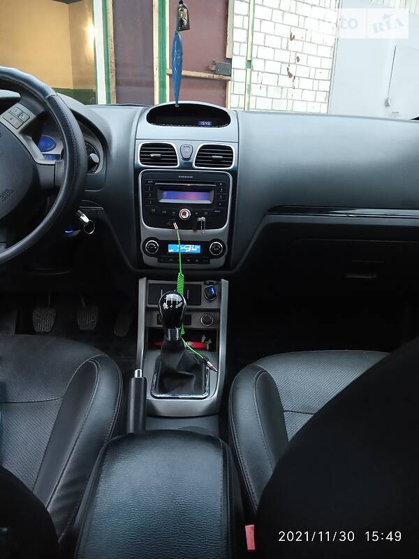 Седан Geely Emgrand 7 (EC7) 2014 в Вараше