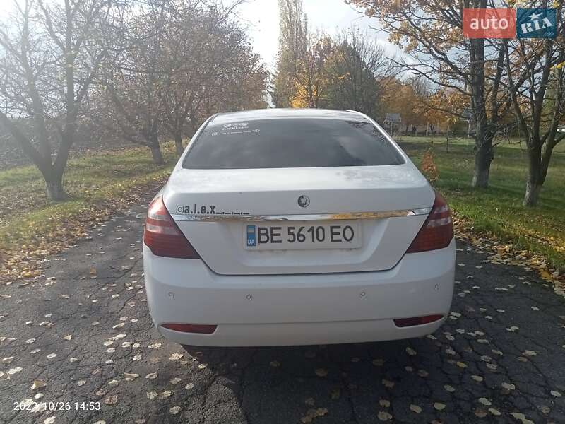 Седан Geely Emgrand 7 (EC7) 2011 в Первомайську