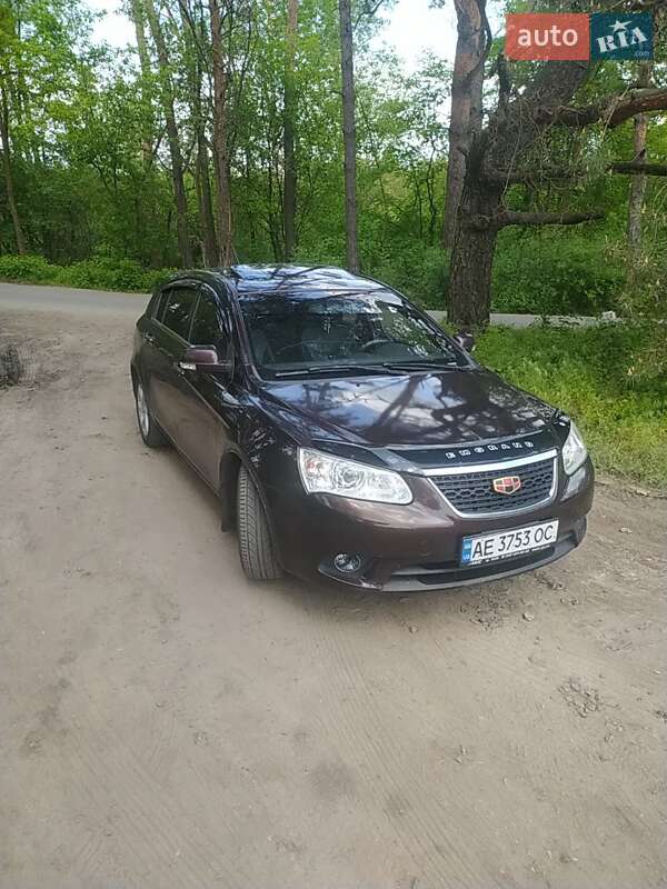 Седан Geely Emgrand 7 (EC7) 2013 в 