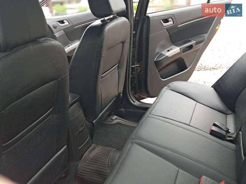 Позашляховик / Кросовер Geely Emgrand 7 (EC7) 2013 в Калуші