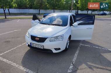 Хэтчбек Geely Emgrand 7 (EC7) 2014 в 