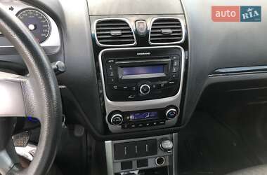 Седан Geely Emgrand 7 (EC7) 2013 в 