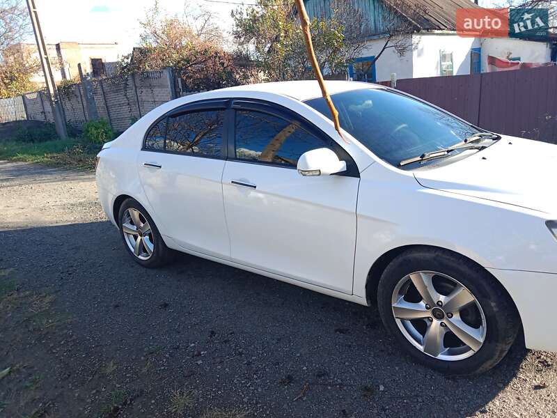 Седан Geely Emgrand 7 (EC7) 2013 в Кривом Роге