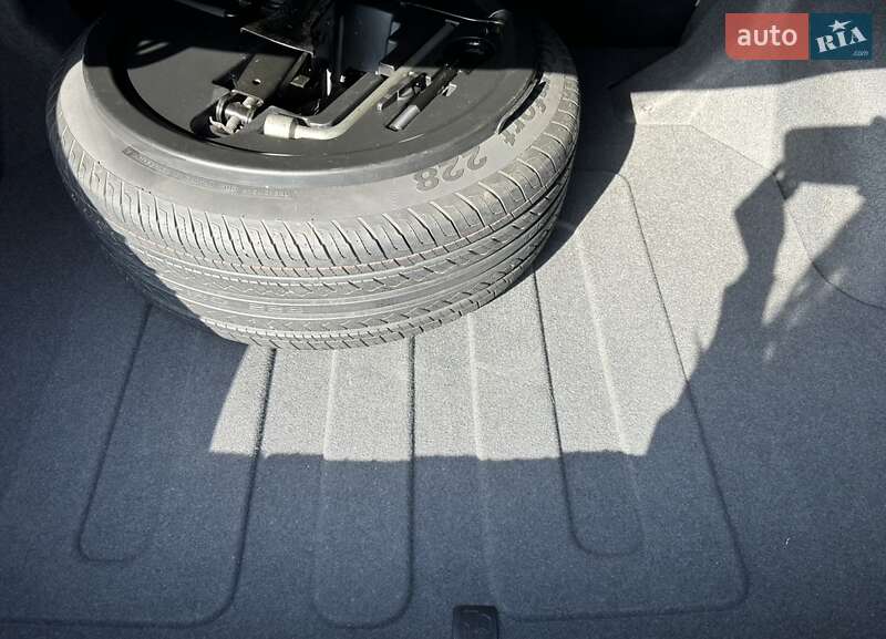 Седан Geely Emgrand 7 (EC7) 2011 в Голованівську