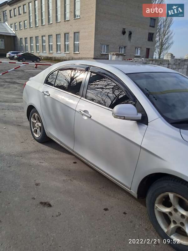 Седан Geely Emgrand 7 (EC7) 2013 в Костянтинівці (Краматорського району) фото 4 Седан Geely Emgrand 7 (EC7) 2013 в Костянтинівці (Краматорського району)