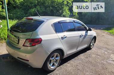 Хэтчбек Geely Emgrand 7 (EC7) 2013 в 