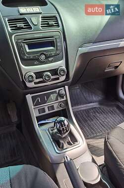Седан Geely Emgrand 7 (EC7) 2013 в 
