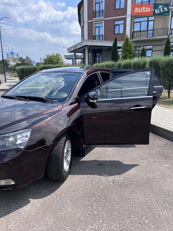 Седан Geely Emgrand 7 (EC7) 2013 в Шептицькому