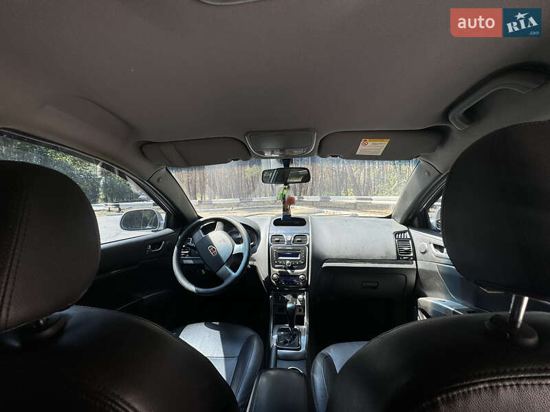 Седан Geely Emgrand 7 (EC7) 2014 в Краснограді
