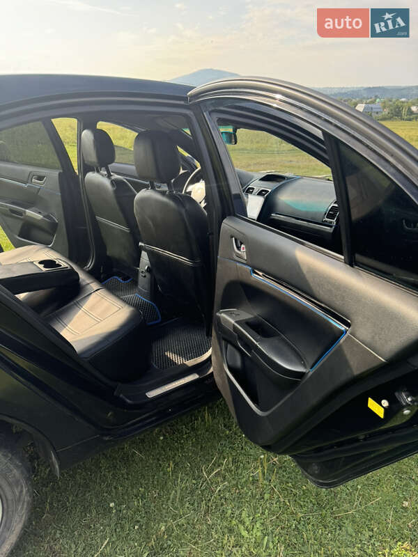 Седан Geely Emgrand 7 (EC7) 2013 в Надворной