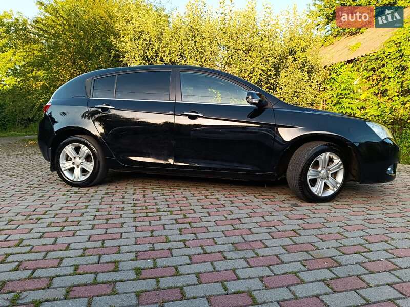 Хетчбек Geely Emgrand 7 (EC7) 2012 в Мукачевому