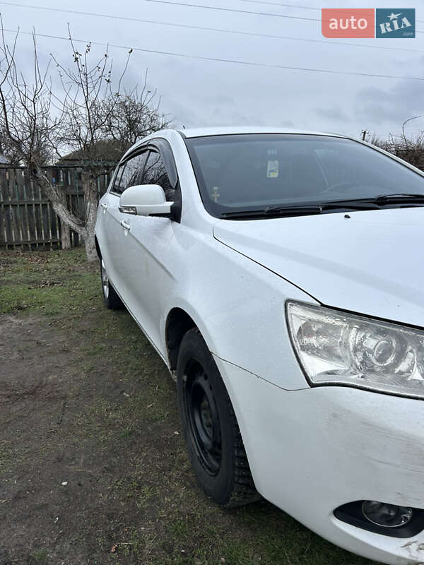 Хетчбек Geely Emgrand 7 (EC7) 2013 в Черкасах