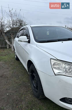 Хетчбек Geely Emgrand 7 (EC7) 2013 в 