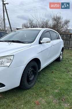 Хетчбек Geely Emgrand 7 (EC7) 2013 в 