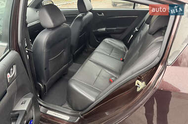 Хетчбек Geely Emgrand 7 (EC7) 2013 в 