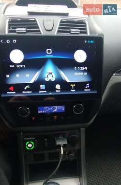Седан Geely Emgrand 7 (EC7) 2013 в 