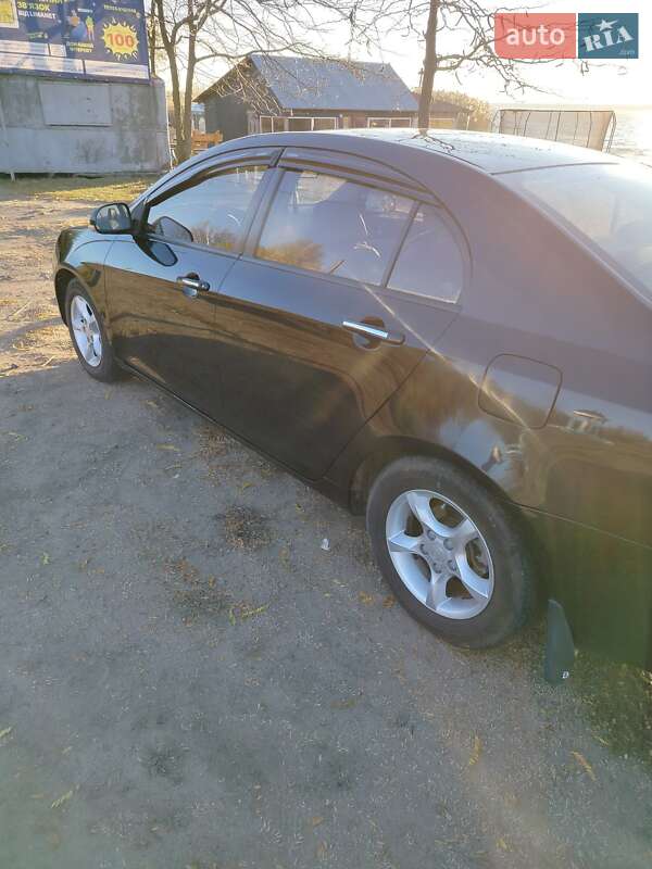 Седан Geely Emgrand 7 (EC7) 2012 в Роздільній