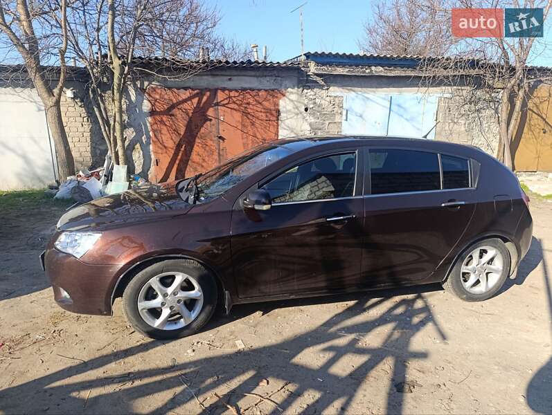Хетчбек Geely Emgrand 7 (EC7) 2013 в Очакові
