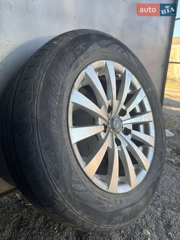 Седан Geely Emgrand 7 (EC7) 2013 в Олександрії
