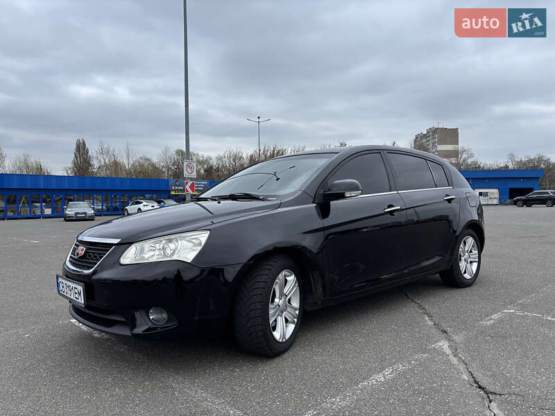 Хетчбек Geely Emgrand 7 (EC7) 2012 в 
