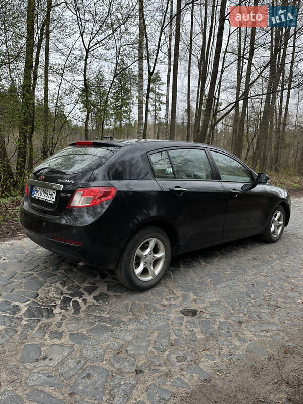 Хэтчбек Geely Emgrand 7 (EC7) 2011 в Дубровице