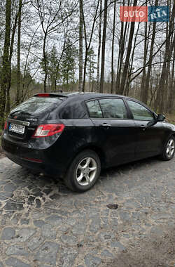 Хэтчбек Geely Emgrand 7 (EC7) 2011 в 