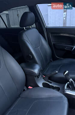 Седан Geely Emgrand 7 (EC7) 2013 в 