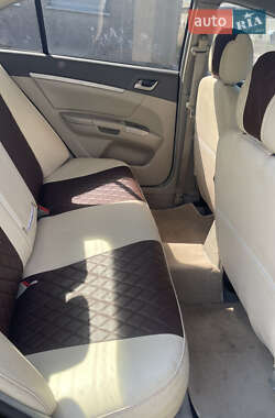 Седан Geely Emgrand 7 (EC7) 2012 в 