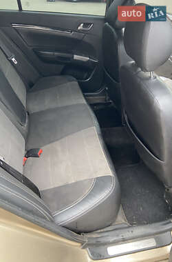 Седан Geely Emgrand 7 (EC7) 2012 в 