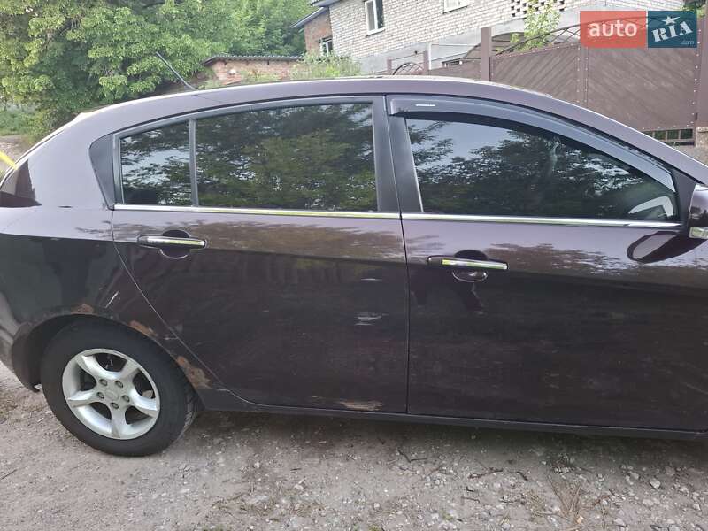 Хэтчбек Geely Emgrand 7 (EC7) 2013 в Днепре