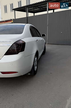 Седан Geely Emgrand 7 (EC7) 2013 в 