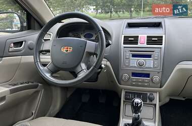 Хэтчбек Geely Emgrand 7 (EC7) 2012 в 