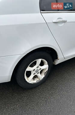 Седан Geely Emgrand 7 (EC7) 2014 в 
