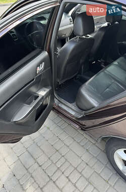 Седан Geely Emgrand 7 (EC7) 2013 в 