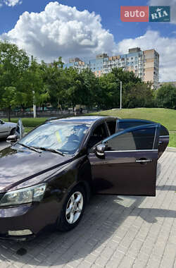 Седан Geely Emgrand 7 (EC7) 2013 в 