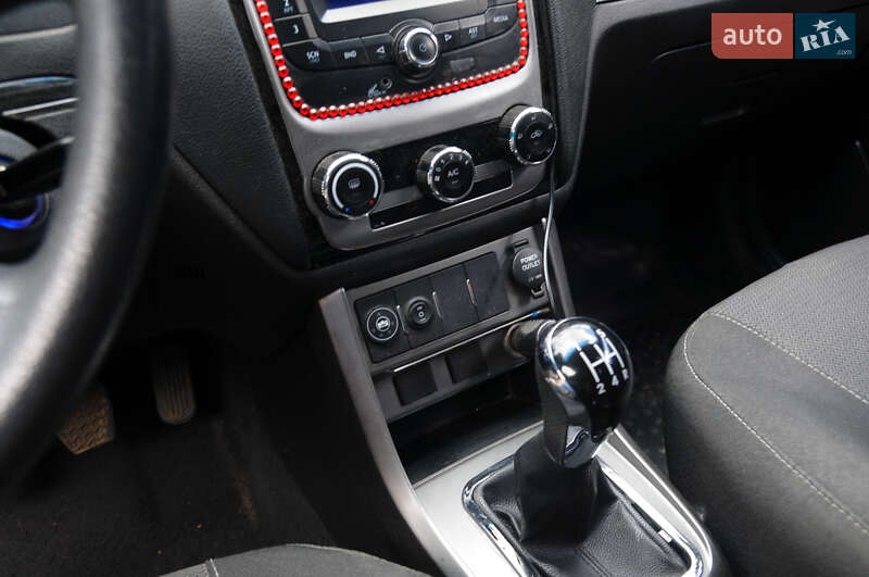 Седан Geely Emgrand 7 (EC7) 2013 в Харькове