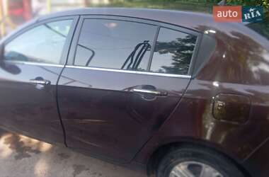 Хэтчбек Geely Emgrand 7 (EC7) 2012 в 