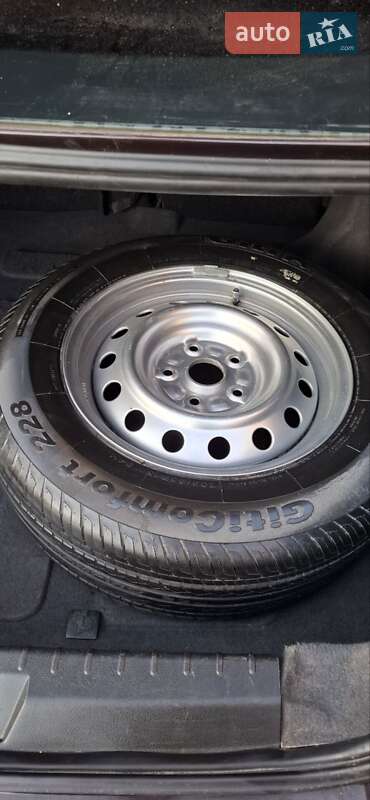 Седан Geely Emgrand 7 (EC7) 2012 в Києві