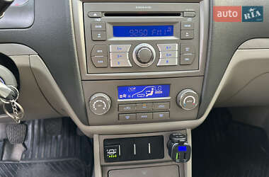 Седан Geely Emgrand 7 (EC7) 2011 в 