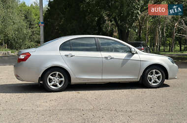 Седан Geely Emgrand 7 (EC7) 2013 в 