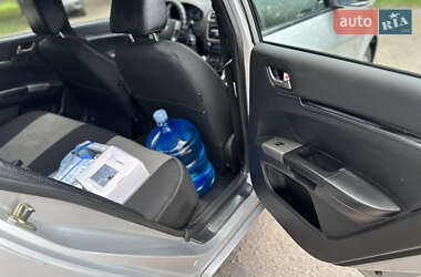 Седан Geely Emgrand 7 (EC7) 2013 в 