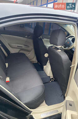Седан Geely Emgrand 7 (EC7) 2012 в 