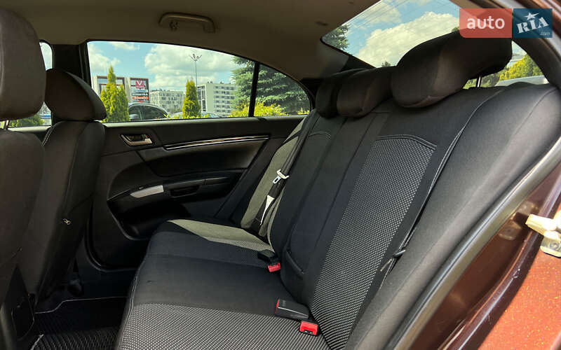 Седан Geely Emgrand 7 (EC7) 2013 в Львові