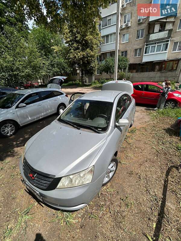 Седан Geely Emgrand 7 (EC7) 2011 в 