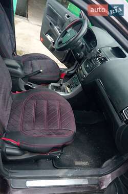 Седан Geely Emgrand 7 (EC7) 2013 в 